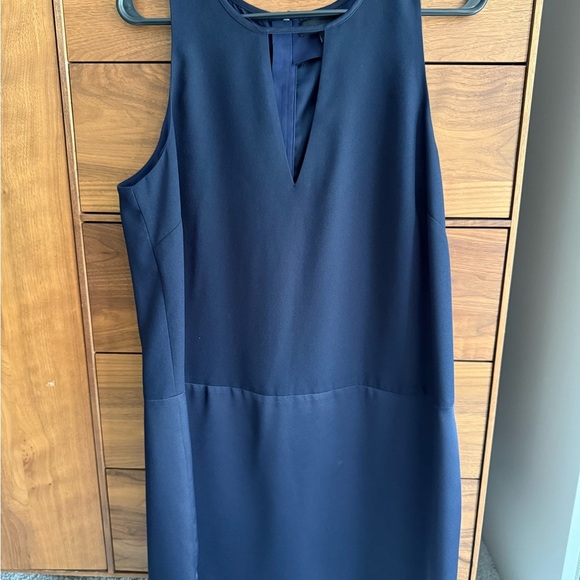 Banana Republic Crepe Swing Navy Dress Size 12 - Picture 1 of 9